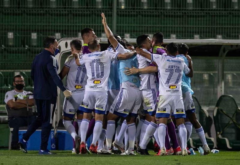 Mesmo com a vitória o Cruzeiro permanece próximo da zona de rebaixamento