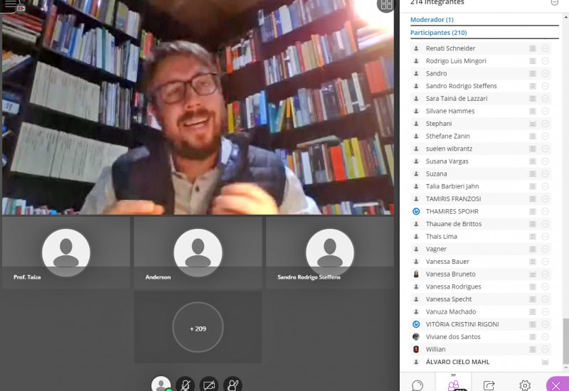 Debate teve a participação de acadêmicos de Psicologia e Direito 