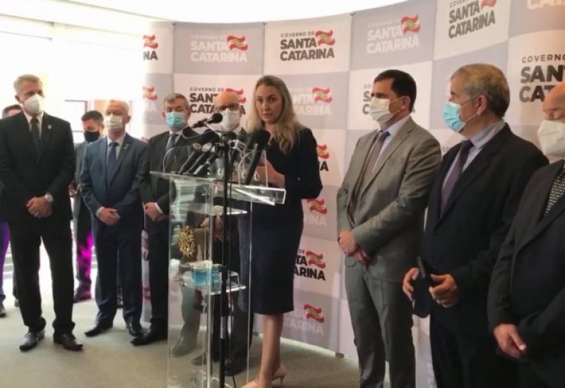 Daniela Reinehr assume falando em recuperar a credibilidade de SC