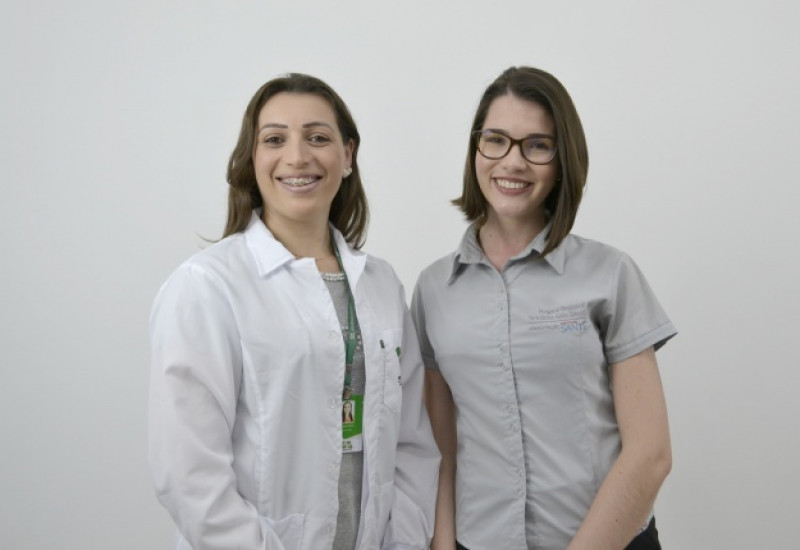 Silmara Fiore enfermeira e coordenadora do Caps de São Miguel do Oeste e psicóloga do Hospital Regional Terezinha Gaio Basso, Daniela Filipini. / Divulgação