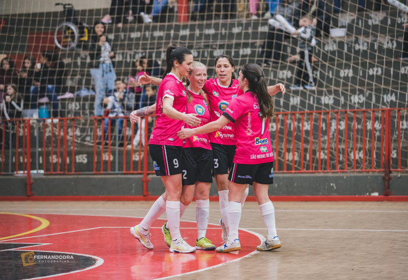 Hoje é dia de vibrar com o futsal feminino do Gol de Bico (Foto: Gol de Bico/Arquivo)