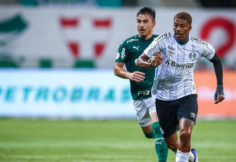 Com Maicon ao seu lado, Jean Pierre cresceu de rendimento