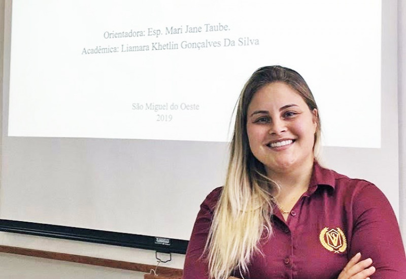 A médica veterinária, Liamara Gonçalves da Silva, se formou no mês de março e já atua na área