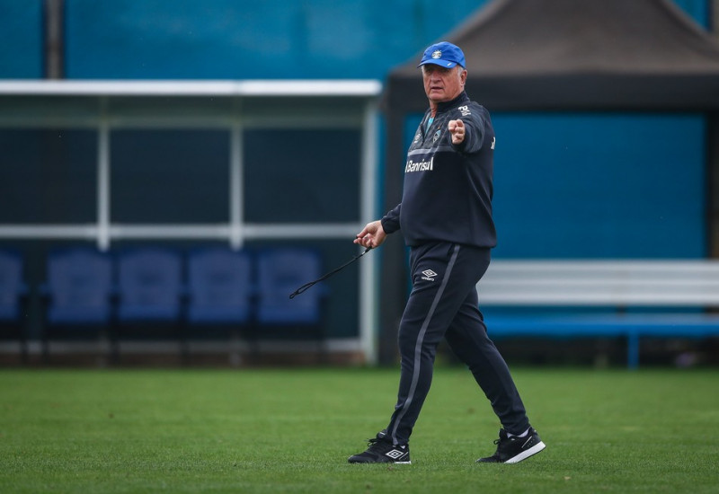 Esquema de jogo de Felipão, foi criticado pelos jogadores (Foto: Lucas Uebel/Divulgação Grêmio)