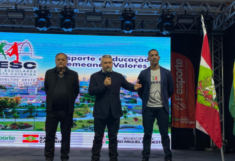 Na cerimônia de abertura, prefeito Edenilson Zanardi oficializou a candidatura de São Miguel para sediar os JASTI 2026