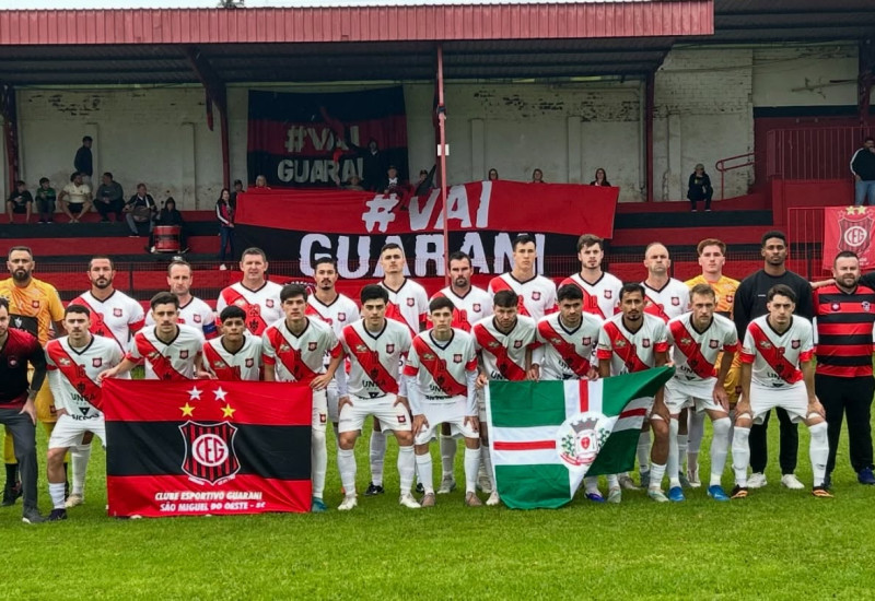 O reformulado time do Guarani para a  Fase Oeste do Estadual de Amadores (Foto: Guarani/Divulgação)