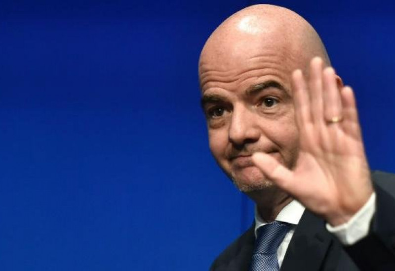 Infantino disse que a ideia é apresentar o projeto na próxima reunião do Conselho da Fifa | Foto: Michael Bulholzer / AFP / CP