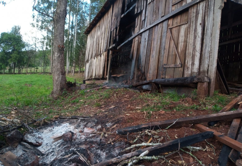 Fotos: Bombeiros/Divulgação/JRTV
