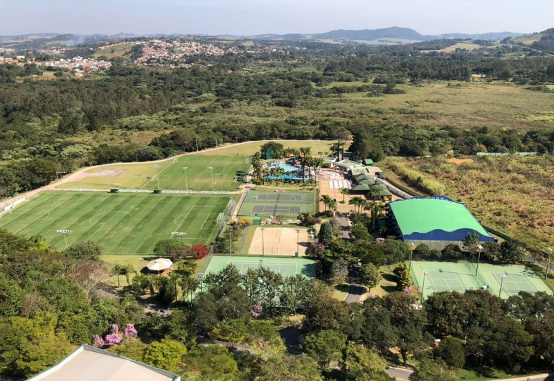 Resort possui bela estrutura esportiva e muito ar puro