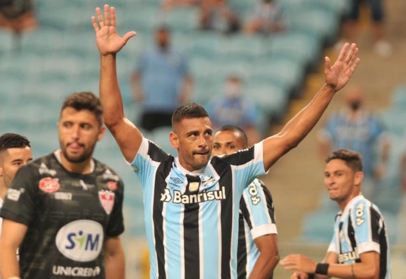 Diego Souza marcou seu segundo gol na temporada | Foto: Mauro Schaefer
