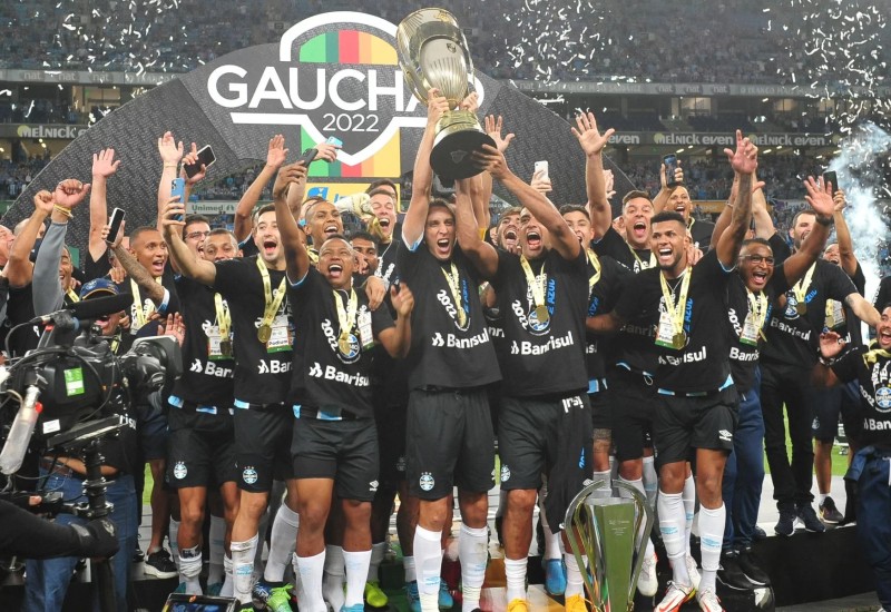 Jogadores fizeram a festa no gramado | Foto: Fabiano do Amaral