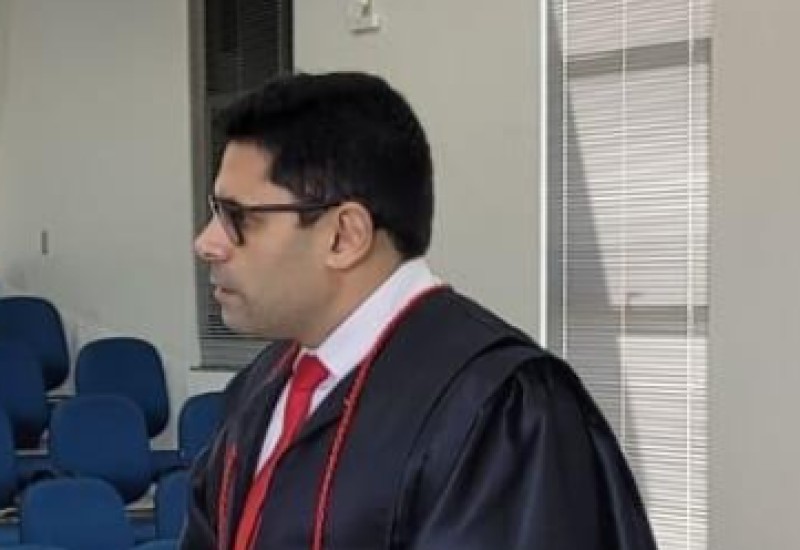 Promotor de Justiça Diego Henrique Siqueira Ferreira atuou na sessão do Júri.
