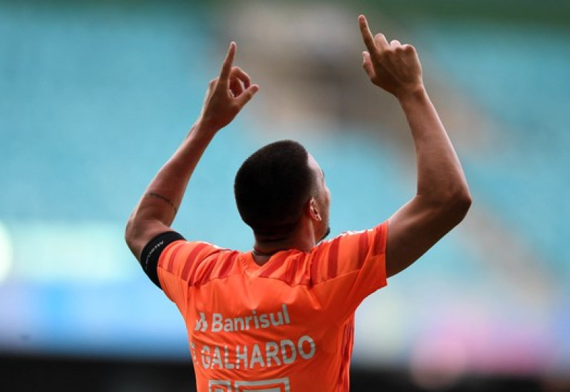 Após 10 jogos de jejum, Galhardo voltou a balançar a rede