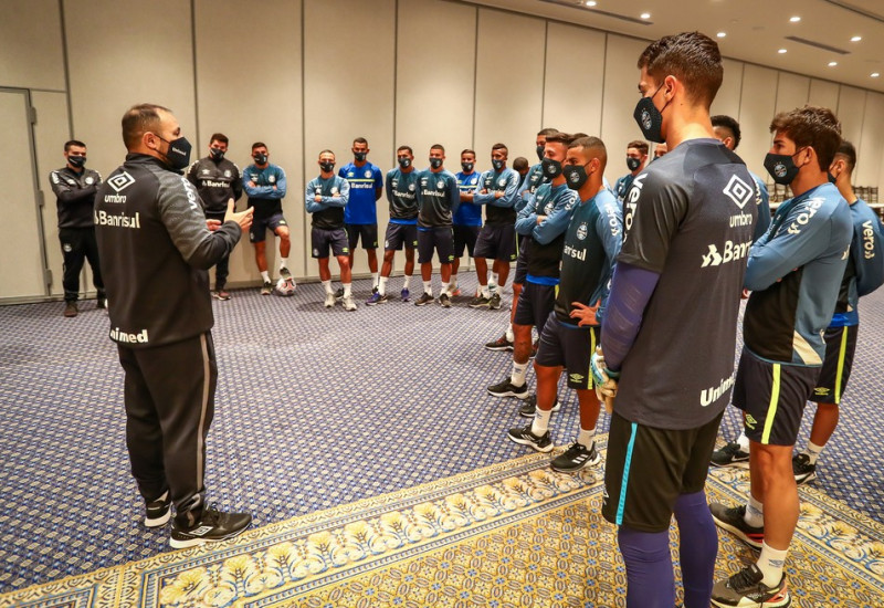 Semana para o Grêmio foi de muita conversa até para compensar a falta de treinamentos