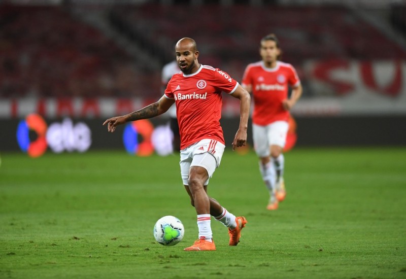 Meia colorado será submetido à um teste momentos antes da partida