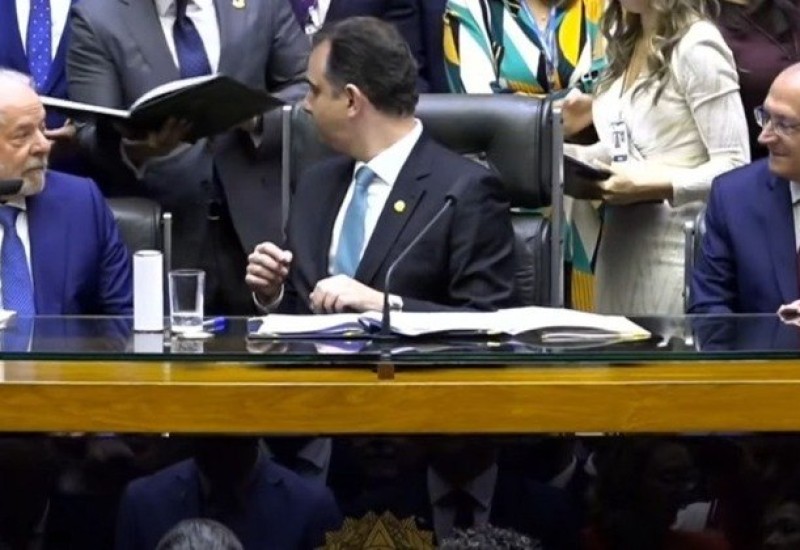 Lula e Alckmin são empossados no Congresso Nacional | REPRODUÇÃO