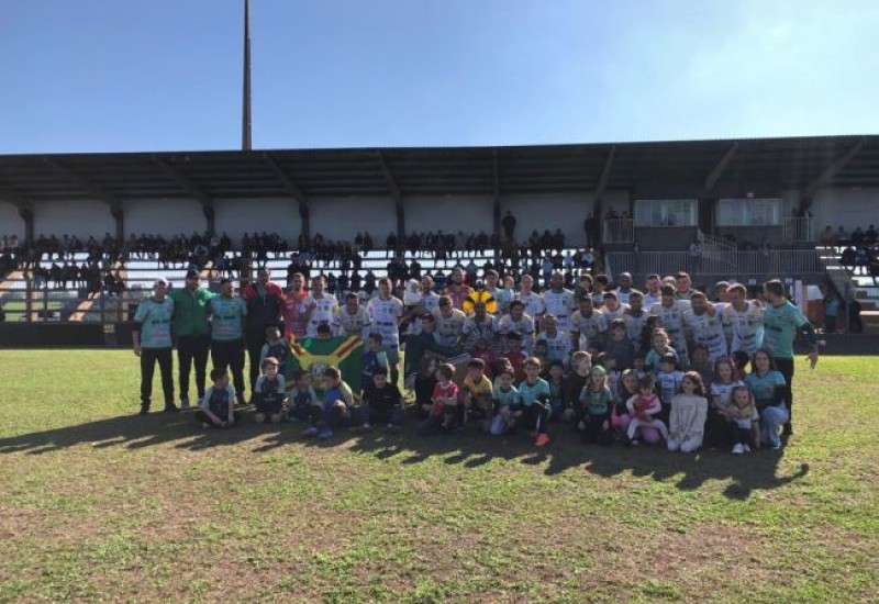 Ouro Verde perde pênalti e sofre gol de empate nos descontos (Foto: Aléssio Júnior/Progresso FM)