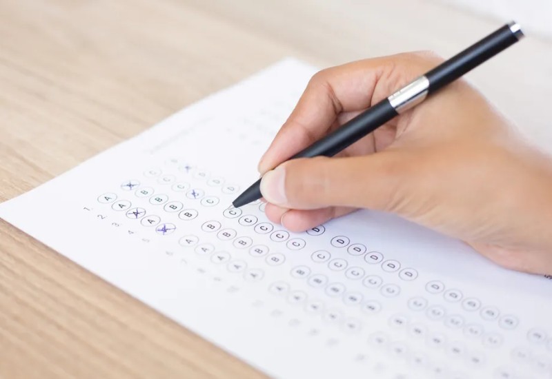 Centenas de instituições estão com vagas abertas para concursos públicos em todo o Brasil — Foto: Freepik/Reprodução