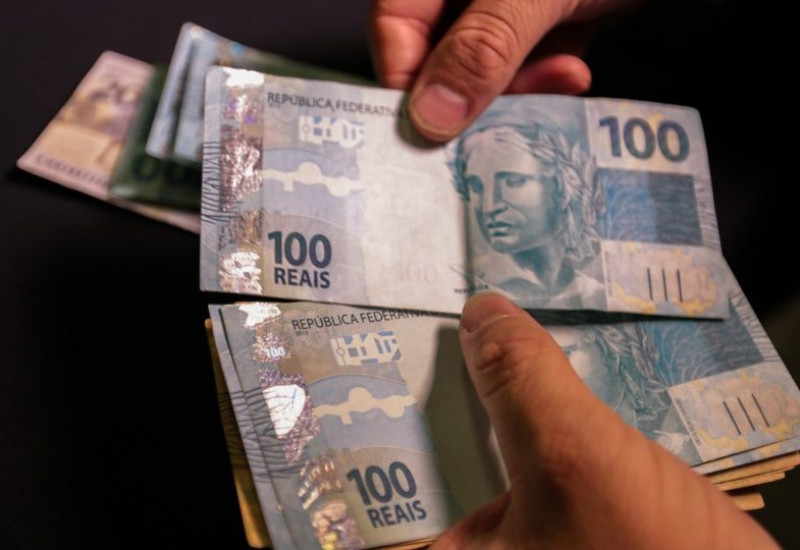 Poupança familiar atingiu R$ 473,4 bilhões em junho, de acordo com estimativas do Cemec-Fipe.| Foto: Marcello Casal Jr/Agência Brasil