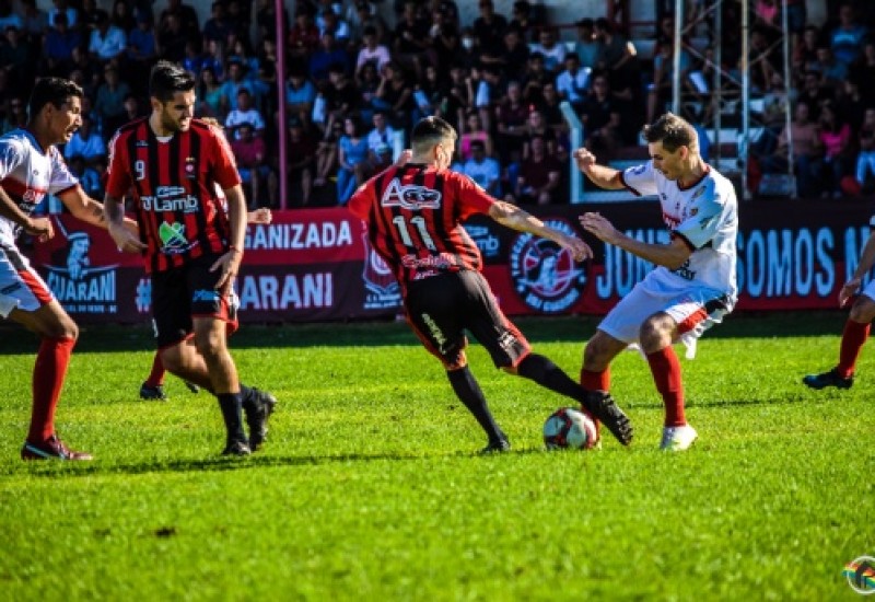 Guarani e Cometa duelam por vaga nas finais (Foto: Cristian Lösch/Peperi/Arquivo)