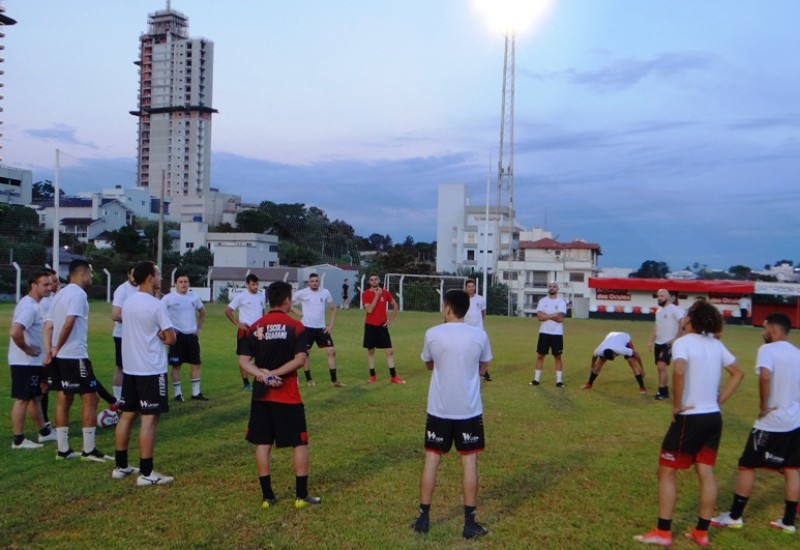 Treino desta terça teve a orientação do fisicultor Dudu (Foto: Vinicios Ortiz/Guarani)