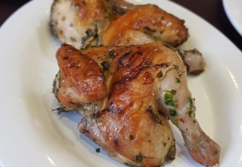 O valor cobrado para duas pessoas, é de R$ 55,00. Os ingressos estão disponíveis com os integrantes do Rotary