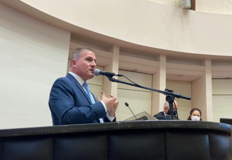 Secretário Altair Silva fala na Alesc - Foto: Divulgação/SAR