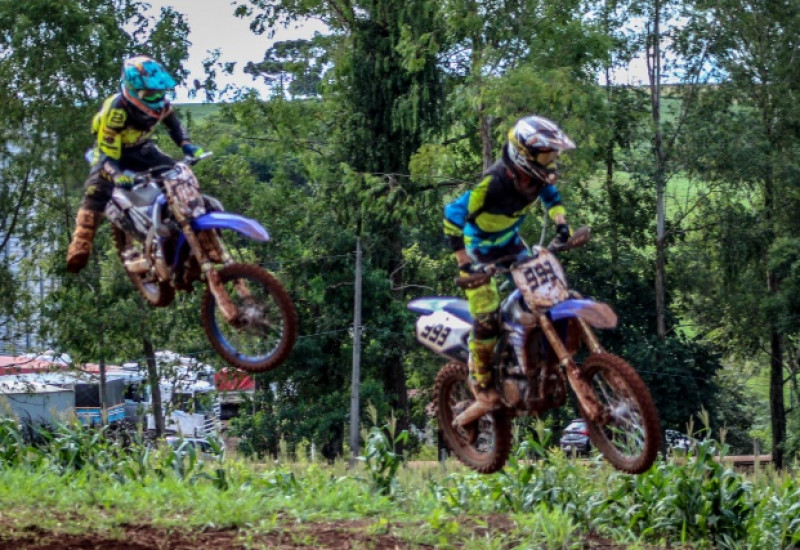 Com ultrapassagens arrojadas e vôos cinematográficos, vai sobrar adrenalina aos espectadores (Foto: Marcos Lewe/WH3)