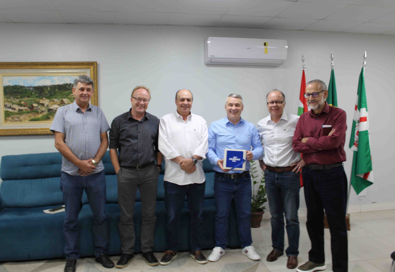 O encontro também abordou o Plano Municipal de Turismo, o fortalecimento da ovinocultura e o programa Lucra Mais (Foto: Karina Ogliari/MB Comunicação).