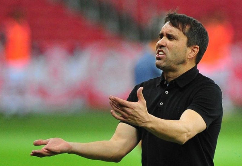 Apesar dos resultados positivos, estilo Coudet ainda sofre contestação