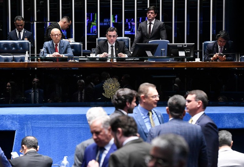 O relator da PEC, Esperidião Amin, e Rodrigo Pacheco na votação da proposta | Jefferson Rudy/Agência Senado