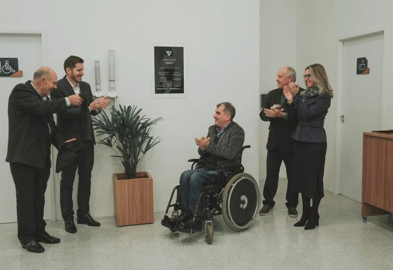 Participaram da inauguração da agência em Casca autoridades civis, militares e religiosas locais e regionais, associados, imprensa e profissionais da cooperativa. Fotos: Divulgação/Sicoob