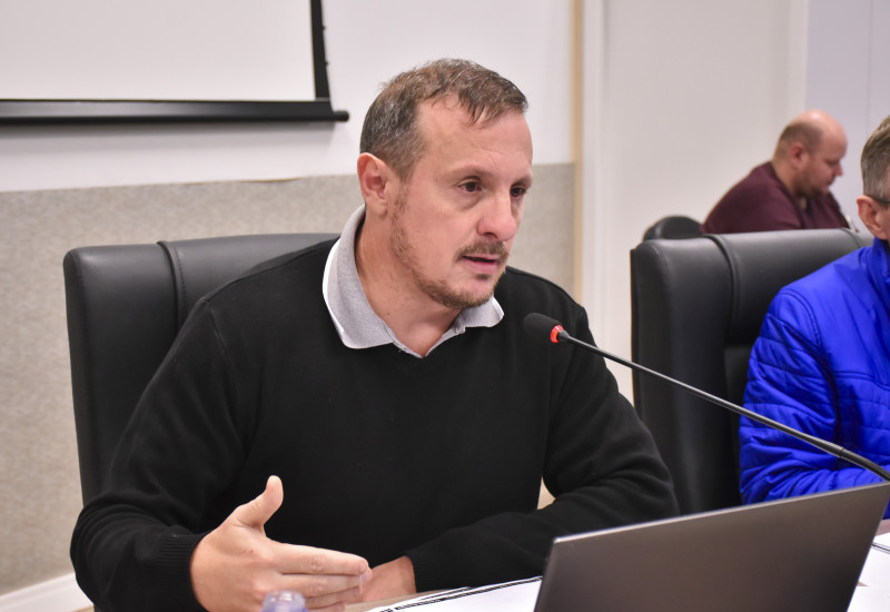 Projeto de Delegado Zancanaro altera lei municipal sobre a proibição do consumo de bebidas alcoólicas em vias públicas | Foto: Tiarajú Goldschmidt/Câmara de Vereadores