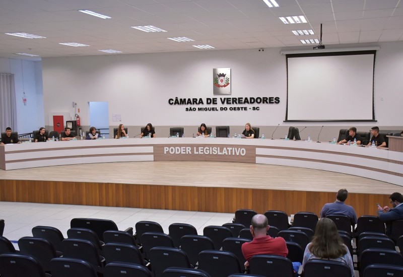 Vereadores mirins se reuniram em sessão ordinária na segunda-feira | Foto: Tiarajú Goldschmidt/Câmara de Vereadores