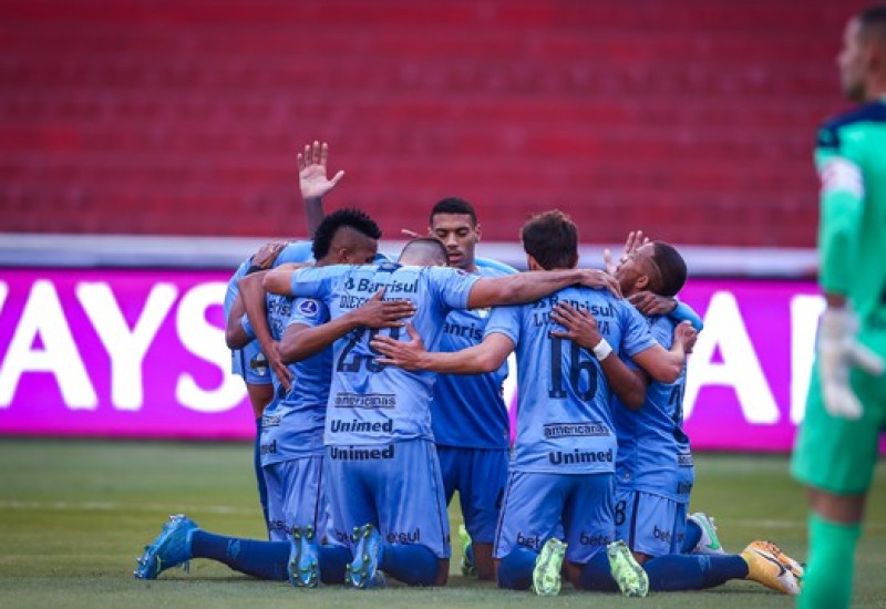 Jogadores do Grêmio comemoram o gol de Léo Pereira (Foto: Lucas Uebel/Grêmio)