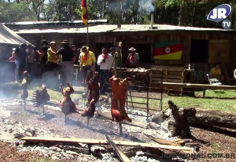 Concurso do "Melhor Costelão" atrai grande público