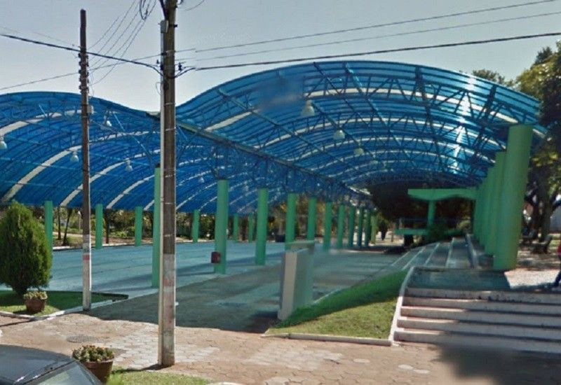Uma estrutura será montada na área coberta da praça para a campanha de imunização