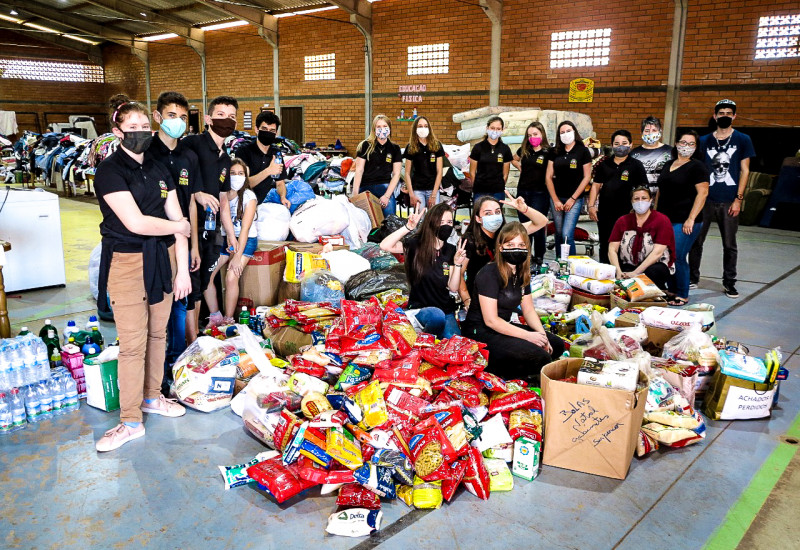 Vereadores mirins arrecadaram aproximadamente duas toneladas de alimentos