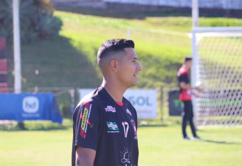 Contra o Ypiranga, Edi ganha nova função tática (Foto: Guarani/Divulgação)